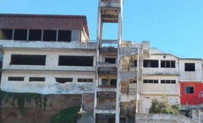 Para evitar nuevas tragedias, vecinos del sur piden demoler una construcci�n abandonada