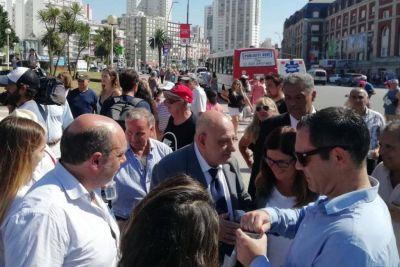 Arroyo sobre la renuncia de Saralegui de Agrupaci�n Atl�ntica: �Oficialmente no tengo nada�
