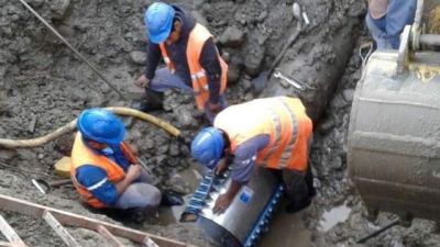 Barrios afectados por rotura de un acueducto