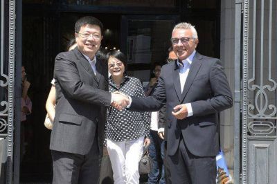 Zamora recibi� al embajador de la Rep�blica Popular de China Zou Xiaolie