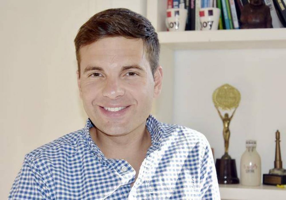 H�ctor Griffini I : �El que gana una campa�a electoral es el que menos se equivoca�