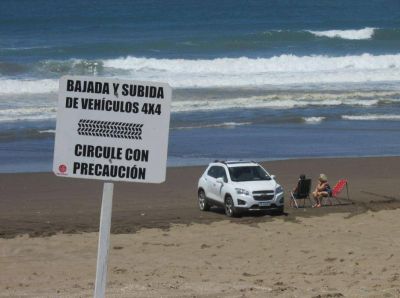 Vecinos presentaron un proyecto de ordenanza que busca prohibir la bajada de veh�culos a la playa
