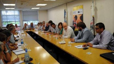 Ciudad y docentes, cara a cara por primera vez