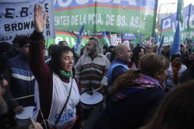 Los docentes abren un a�o sindical duro, con tensiones de arrastre
