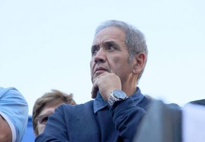 El Gobierno va por el Naci�n y los bancarios lanzaron el alerta y movilizaci�n