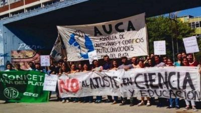 Cient�ficos de Mar del Plata movilizaron contra el ajuste
