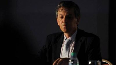 Licitaci�n en el Puerto: Traje a medida para Murchison