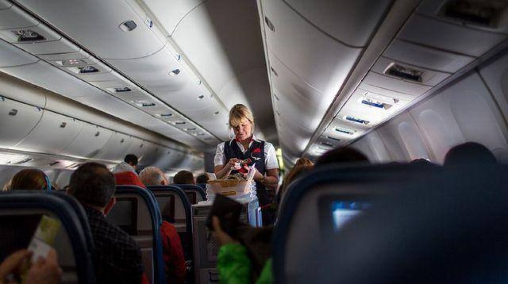 Qu deca el mensaje de Coca Cola que indign a los pasajeros de un vuelo de Delta