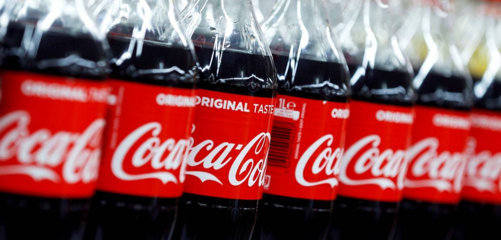La embotelladora de Coca-Cola gana 909 millones y anuncia un dividendo de 1,06 euros