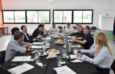 En alianza con rectores, el PJ bonaerense presenta plan sobre Educaci�n, en medio de la paritaria