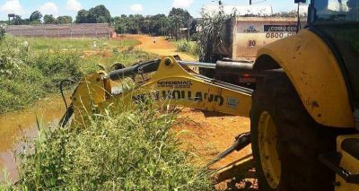El municipio posade�o realiza obras de saneamiento en el barrio Jard�n