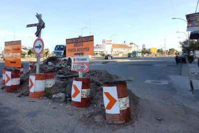 Comerciantes de la calle 12 de Octubre pasaron el �peor verano� por obra inconclusa
