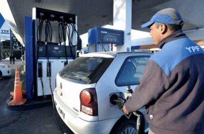 Expendedores advierten que sigue la baja en la venta de combustibles