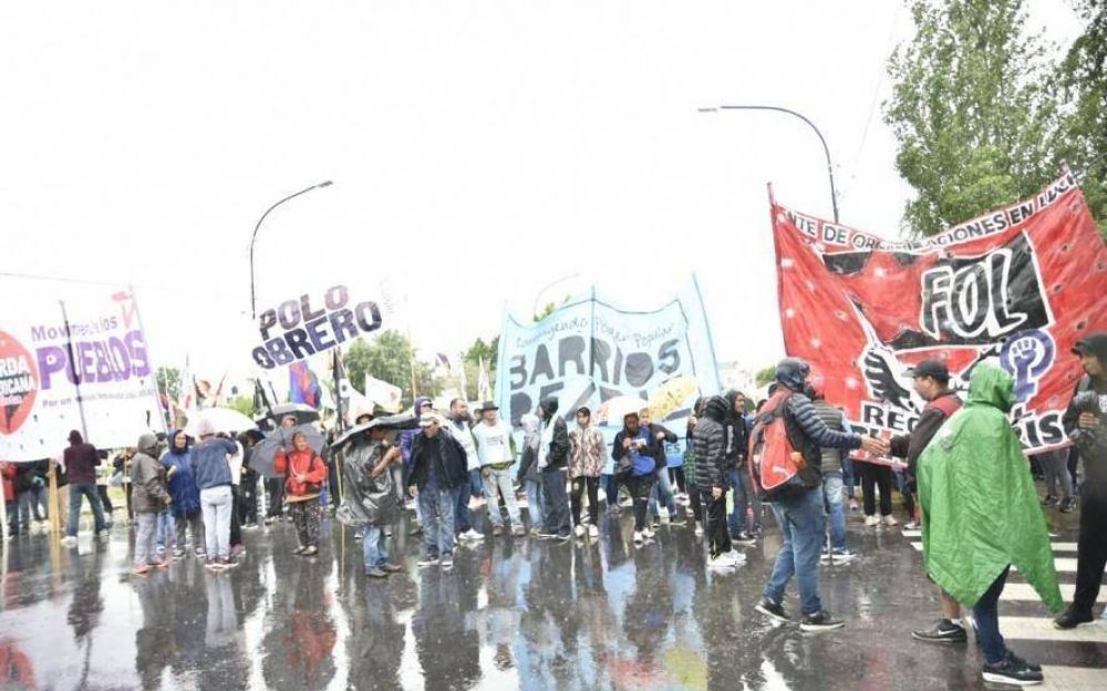 Pobreza y desocupacin en Berisso: organizaciones sociales marcharn para exigirle medidas urgentes a Nedela 