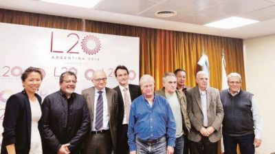 CGT vuelve a verse con el FMI y tambi�n pide renegociar el acuerdo