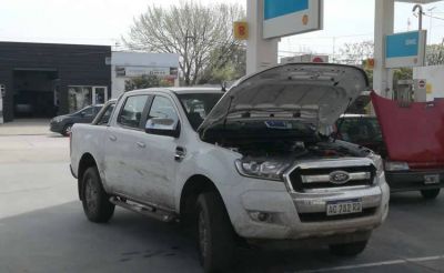 A pesar del precio elevado de las naftas, aseguran no hay demanda suficiente para fabricar autos a GNC en Argentina