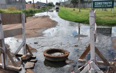 Desbordes cloacales: la Municipalidad le apunta a la Provincia