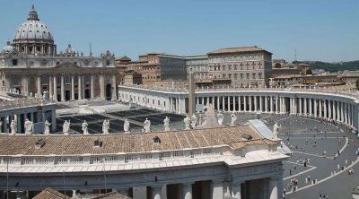 �Qu� ordena el Vaticano cuando un sacerdote tiene un hijo?