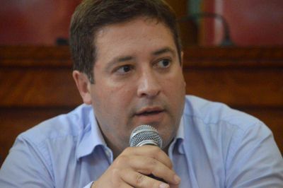 Mourelle contra Vidal por los teatros: sugiri� que d� un subsidio �sin intromisi�n� en la pol�tica local