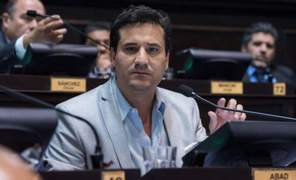 Abad: �Hace falta una pol�tica de Estado para que Mar del Plata se consolide como un polo educativo regional�