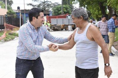 Nardini recorri� una nueva obra de pavimentaci�n en Villa de Mayo