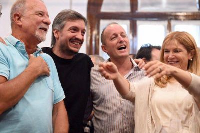 El PJ bonaerense sell� la unidad y convoc� a los �desencantados� de Cambiemos