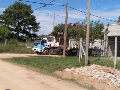 Realizaron trabajos de limpieza y desmalezamiento en la avenida 6 de Julio