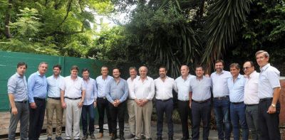 Cumbre radical en Provincia para insistir con la ratificaci�n de Daniel Salvador como vice de Mar�a Eugenia Vidal