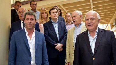 Crece la presi�n en el PJ para armar un gran frente opositor