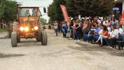Fiesta del Girasol: Tratemos de que sea el emblema de los festejos populares del distrito 