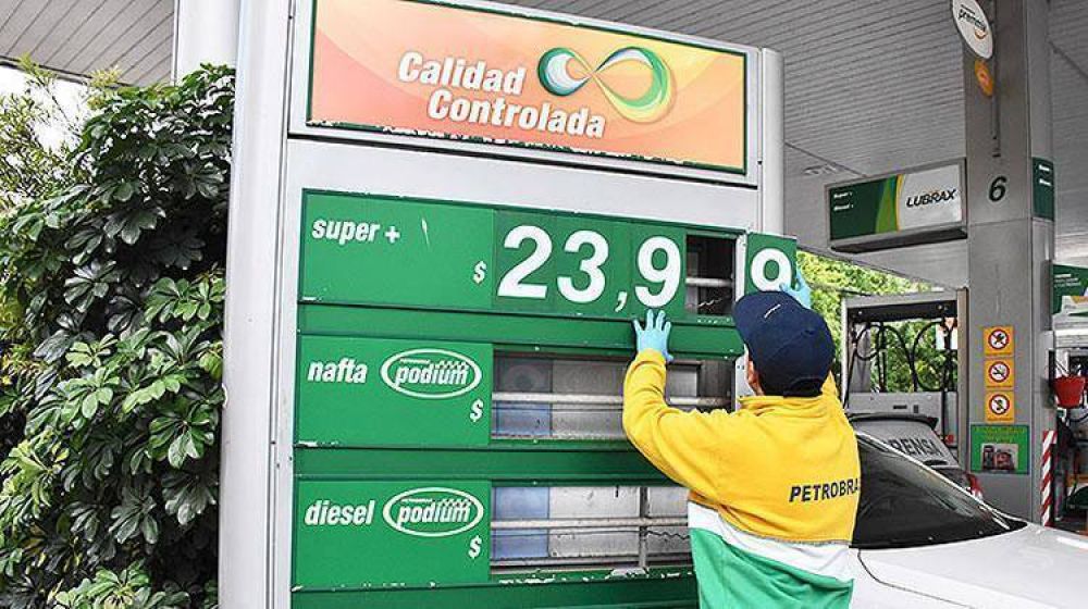 La oposicin propone congelar el precio de los combustibles al 1 de enero