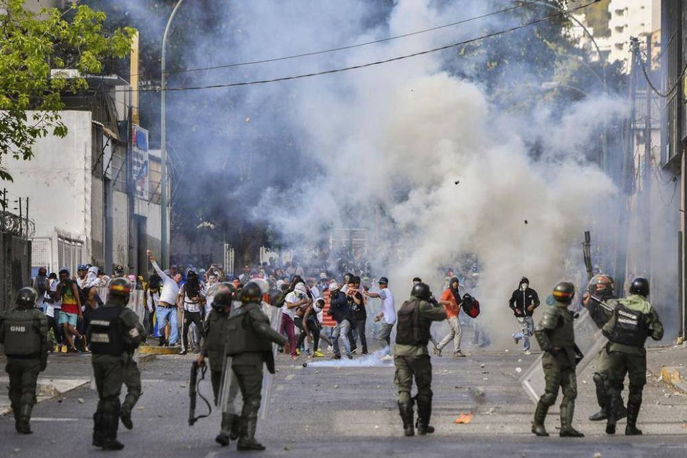 Los ecos de la crisis venezolana, un arma de doble filo para las campaas de Macri y Cristina