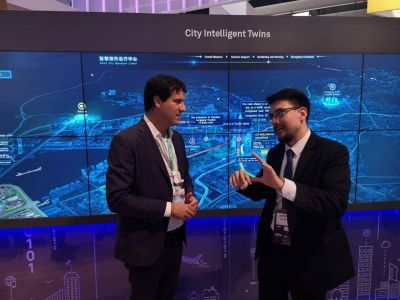 Abad se reuni� con referentes de la plataforma ciudades inteligentes en Barcelona