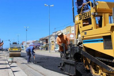 Asiain dio a conocer los detalles t�cnicos de la obra en la Av 75