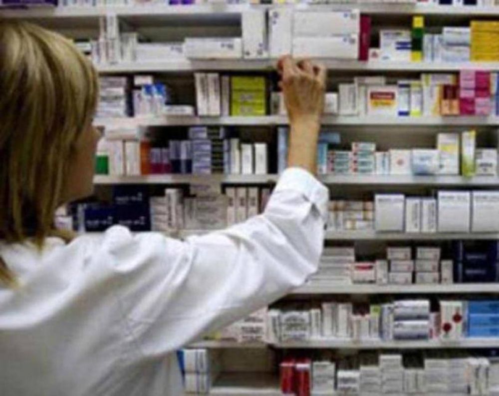 Advierten una leve merma en la venta de medicamentos en farmacias