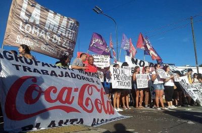 Coca Cola: �Los trabajadores no vamos a permitir los despidos pactados entre el sindicato y la empresa