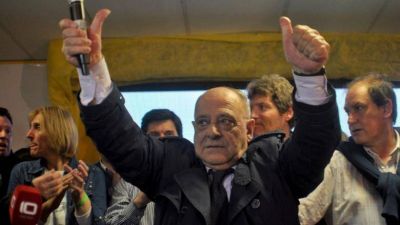 La reelecci�n de Arroyo y CAMBIEMOS: descarril� el tren fantasma