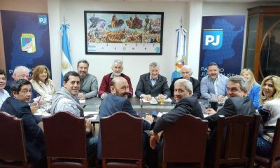 La mesa pol�tica del PJ afina su plan electoral y suma al armador de CFK