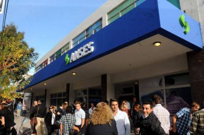 Detuvieron a ex empleado de la Anses por estafas a jubilados