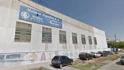 Cierra una f�brica en el conurbano y deja en la calle a 600 trabajadores