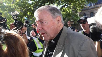 El dolor y la verg�enza en el Vaticano por el caso Pell. �Es un ataque directo al Papa�