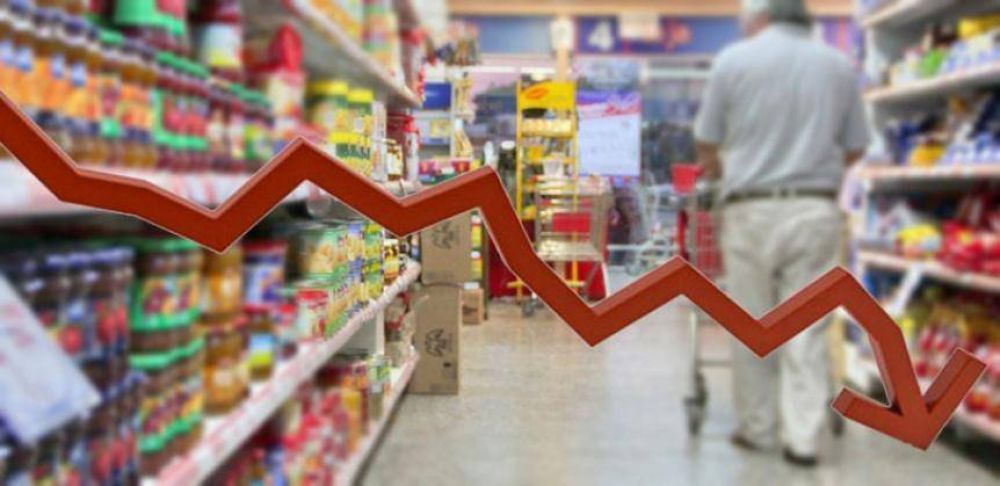 Por la crisis los argentinos se pasan a las segundas marcas y reducen el consumo hasta de la cerveza