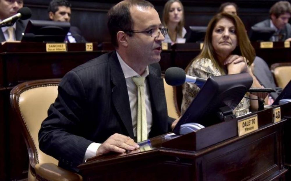 Diputado de Cambiemos pide un Pacto de la Moncloa con el kirchnerismo incluido
