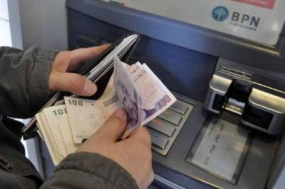 La inflaci�n oblig� al gobierno a adelantar para marzo la suba del salario m�nimo