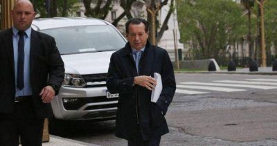 Por la crisis, el Gobierno adelanta a marzo el aumento de 600 pesos del salario m�nimo
