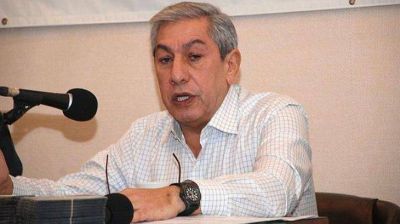 En crisis, CGT se moviliza en abril para eludir paro nacional