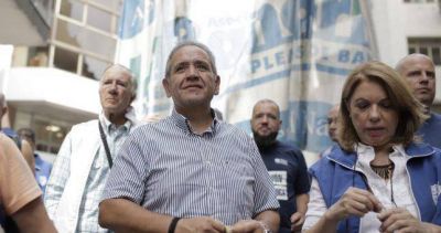 Bancarios marcharon a la apertura de sesiones para pedirle a Macri que proteja el trabajo argentino
