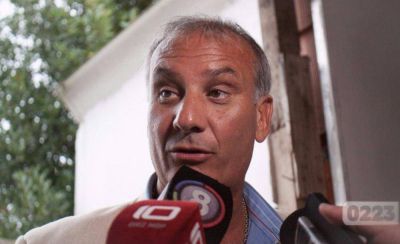 El secretario de salud se defendi� de los ataques y neg� el vaciamiento del Caps de Serena