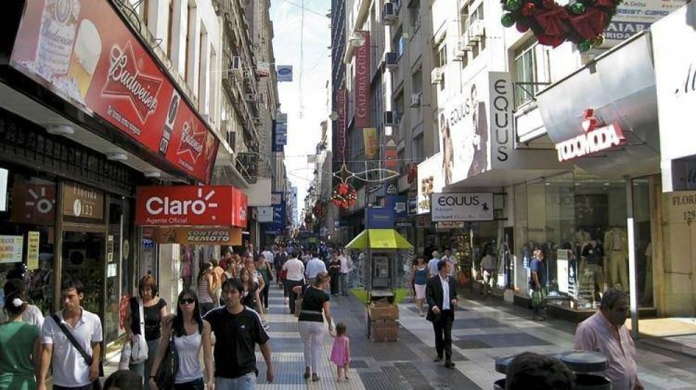 Las ventas minoristas cayeron un 11,9% y ya acumulan 14 meses en baja