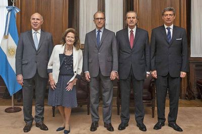 Preocupaci�n en el Gobierno por el impacto de los fallos de la Corte